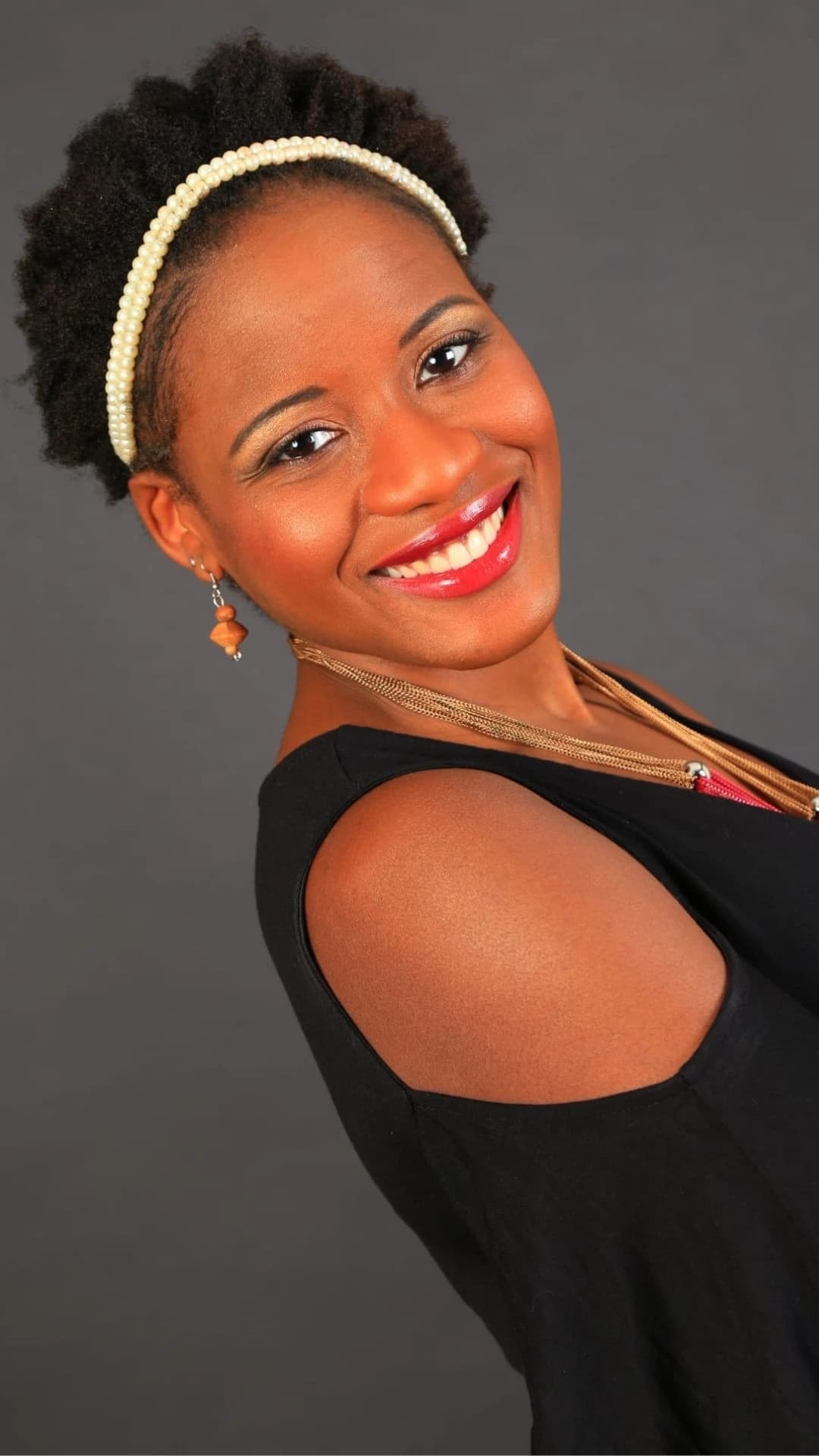 RÉVÉLER SA FÉMINITÉ ET SA SENSUALITÉ : UN VOYAGE VERS L'ACCEPTATION ET LA PAIX
INTÉRIEURE.